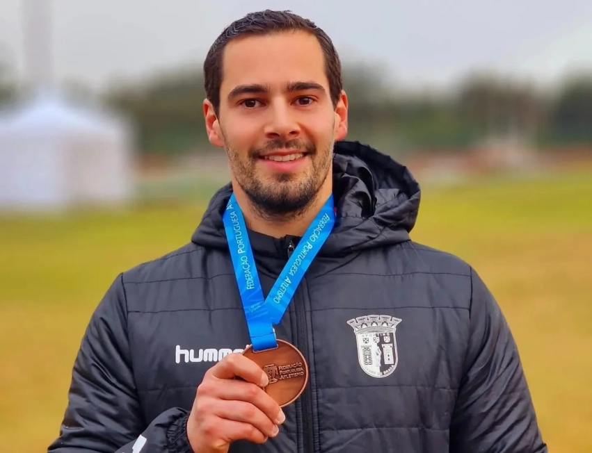 Mário Marques medalha de Bronze no Nacional de Lançamentos Longos